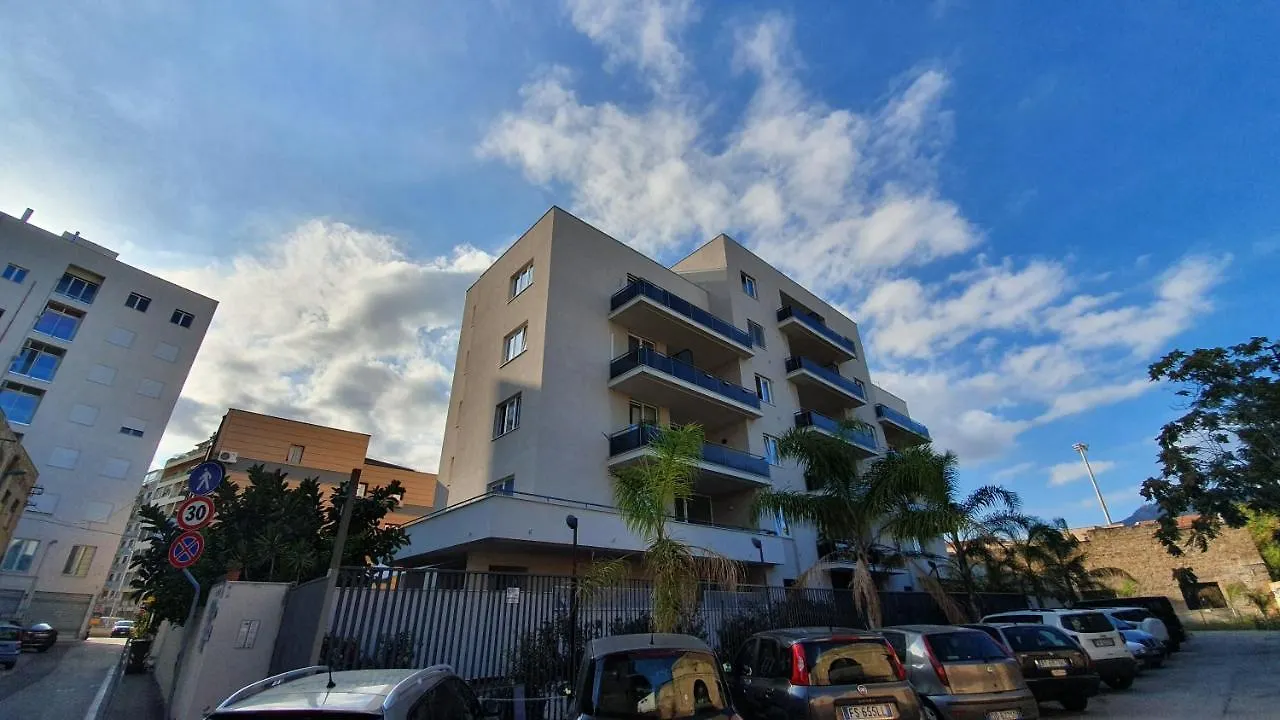 パレルモ Location10 Bed & Breakfast 3*,  イタリア