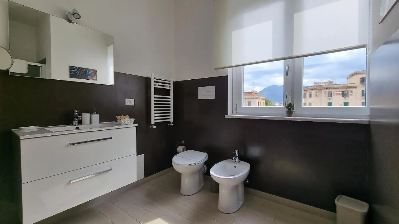 パレルモ Location10 Bed & Breakfast 3*,