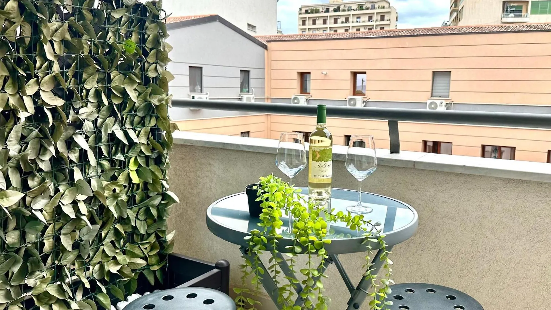 Location10 Acomodação com café da manhã Palermo Itália