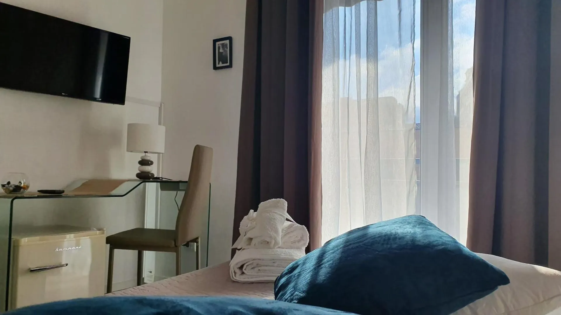 ***  Location10 Bed & Breakfast Palermo Italy